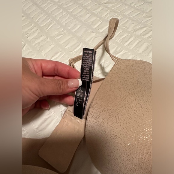 Victoria Secret Tshirt Bra 36C - Picture 2 of 2